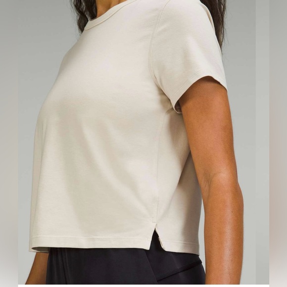 Lululemon Classic-Fit Cotton-Blend Tee everyday essential, elevated, soft blend - Picture 1 of 7